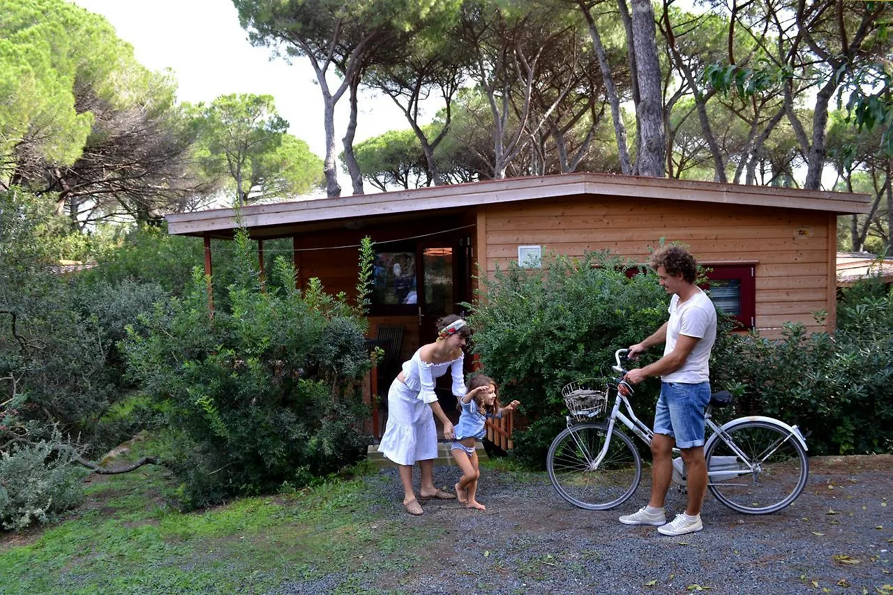 Le Esperidi Camping Ecoresort 마리나디비보나 2*,